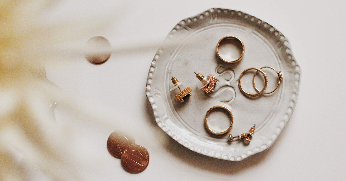 How to Make Ring-Shaped Trinket Dishes with Air Dry Clay - Well Crafted  Studio